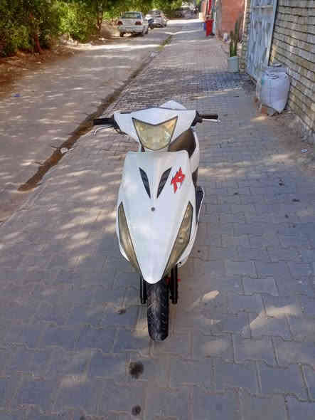 السلام عليكم للبيع دراجه ماكس مضلع نوزل ياباني 120 الدراجه مكينه مال رمبه برغي مامفتوح كله بلاديه شغاله كهربائيات كله شغاله دشبول الكتروني مكاني بغداد الكرخ العطيفيه السعر المطلوب 475 وبيه مجال بسيط هذه رقمي للتواصل *********** اتصال
