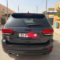 تشغيل عن بعد • شاشة كبيرة • قير ومحرك سنغافورة