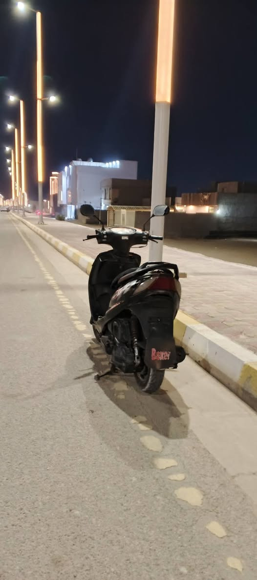 السلام عليكم
ياماها بومه للبيع دراجه نضيفه بدون اي نقص 

( بدون اوراق ) اكفل سرقه 

سعر 350 وبي مجال أو مراوس حسب القناعه 

للتواصل ***********
