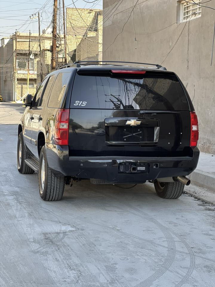 تاهو ادوات للبيع موديل ٢٠٠٨ بدون ضربه بدون صبغ بدون كصه فقط عرقجين من فوك مكصوصه السياره جديده كير مكينه تبريد كهربائيات كله بلاديه تبريد ٣ قطع شغال ثلج تخم تاير جديد باتري جديد تخم نوزلات تخم بلكات كل ذني قبل سبوع شادهن كشنات كهرباء تشغيل عن بعد حساسات تحكم ستيرن تراي وين مايعجبك السياره على ايدي كلشي شغال بيه متعوب عليه سعرها ٩٠ مكاني بغداد ***********  فدراليات بيه وجهاز بيه
