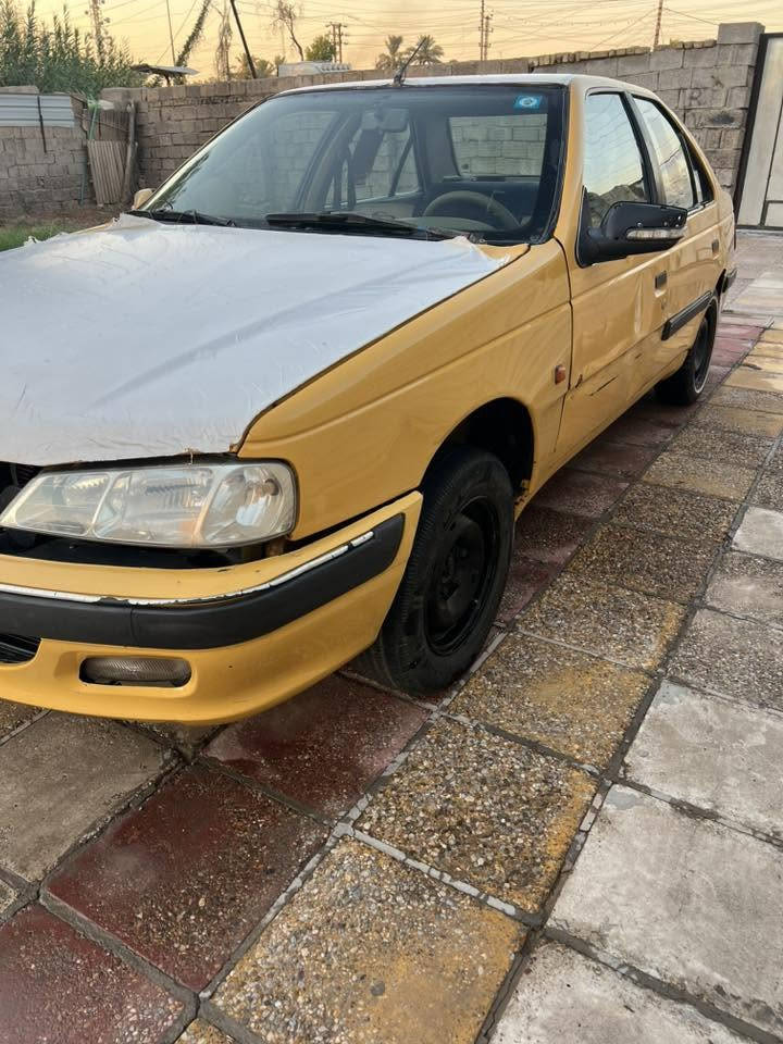 السلام عليكم 
بيجو للبيع 
كير ومكينة محور كورلا تحويرة حلوة لا خربطة ولا شي 
الكير جديد بعدة بالضمان 
مشط ستيرن جديد 
منضومة تبريد جديدة تبريد بارد 
عوزها ترتيبات 
بيها طخات ومكانات خياسات 
ابيع هل موجود 
رقم جديد وسنوية ل 2030 اكاتبك مروري شرط التحويل 
هيئة وغرامة مصفرة 
ب 25$ قفل قفل قفل 

العنوان بغداد المدائن 
***********
