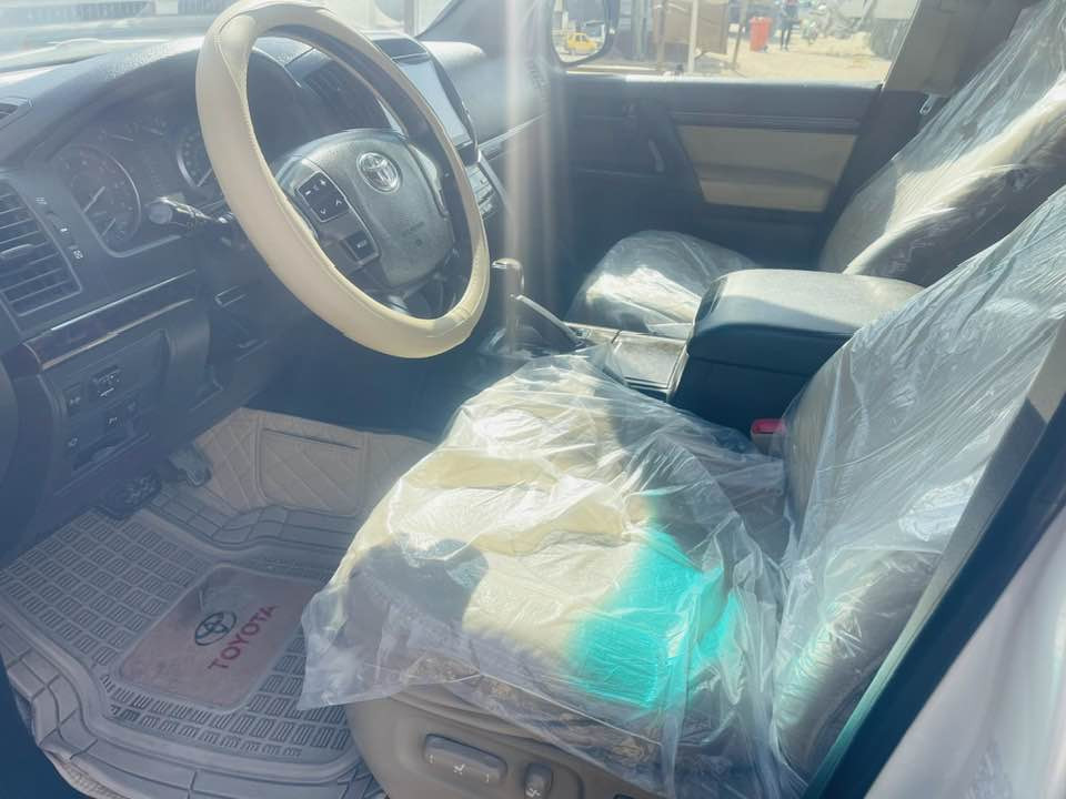 لندكروز ستينيه مكفوله كفاله عامه بسمي ثاني يوم تحويل
السعر 340ورقه
ه/***********
