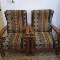 كرسي • للبيع