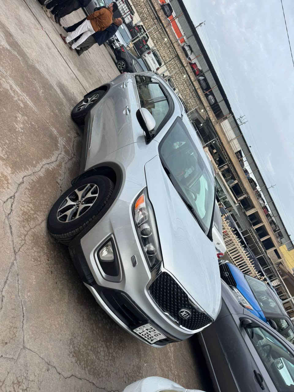 ***********
كياسورينتو 2017
امريكي 
نيو جملغ پشتئ لاي سكن صبوغ  
گير مكينه شه رت 
ج ارباگ نه به قينه 
تحويل وكاله شه رت 
 رقم وسنوي حتا 2031
   مصرف تيدا نيه
0750(4933360) أربيل, العراق
