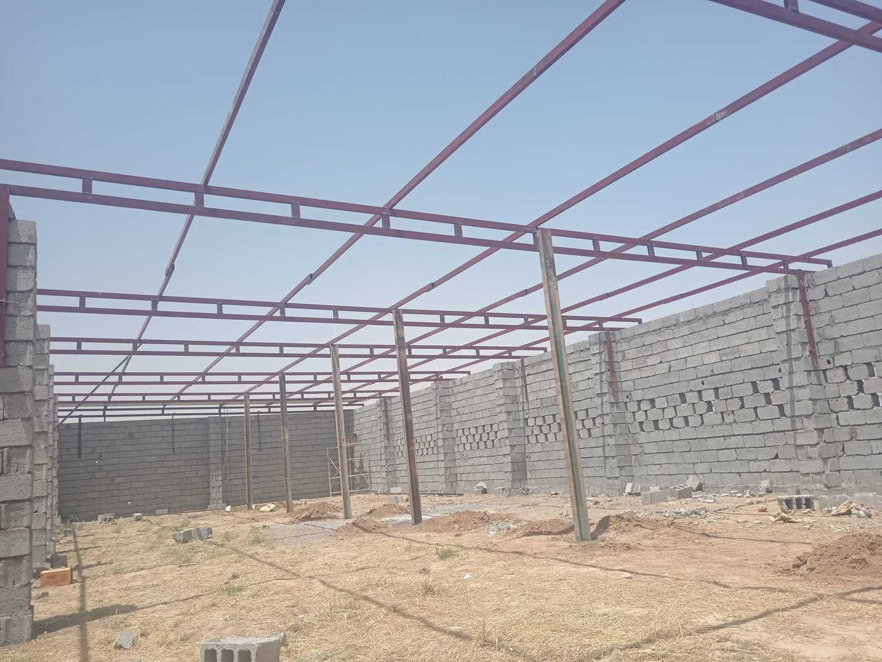 عمل سقيفه  سندوج في ناحية العضيم طول 30 متر عرض 12 متر
رافد العزاوي 

@الجميع 

***********
