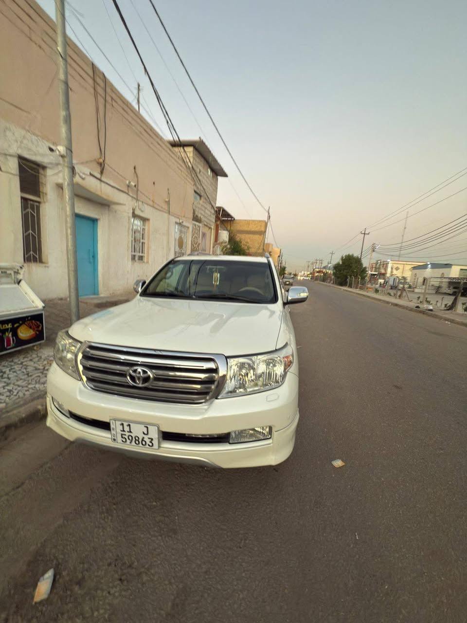 السلام عليكم
لاندكروز موديل2011 ستينيه اصل مكفوله كفالة عامه عدا بارد صغير بالجاملغ ماشية 155بأسمي وتحويل مباشر

فتحه سقف
بصمه 
بصمه ابواب
ديفيدي بل قماره
ثلاجه
تحكم ستيرن
3 قطع تبريد
اشاير مري
محرك 6 سلندر

كير ومحرك وصدر وتايرات وتبريد كله جاهز
 مكاني النجف الاشرف حي الضباط
للاستفسار ***********
