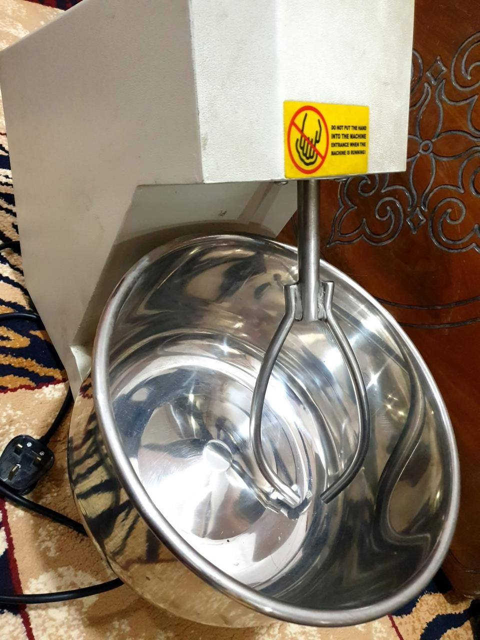 السلام عليكم ..
بيع مكينة عجين (عجانة ستيل) تركية الصنع ..تاخذ (5) كيلوات ..ماطورها نحاس ..سعرها ( 200 ) الف .. مستعملة قليل وكلش زينة الله الشاهد


**إذا كنت صاحب هذا الإعلان وتريد حذفه لأي سبب، رجاءا أرسل رسالة إلى الدعم الفني**