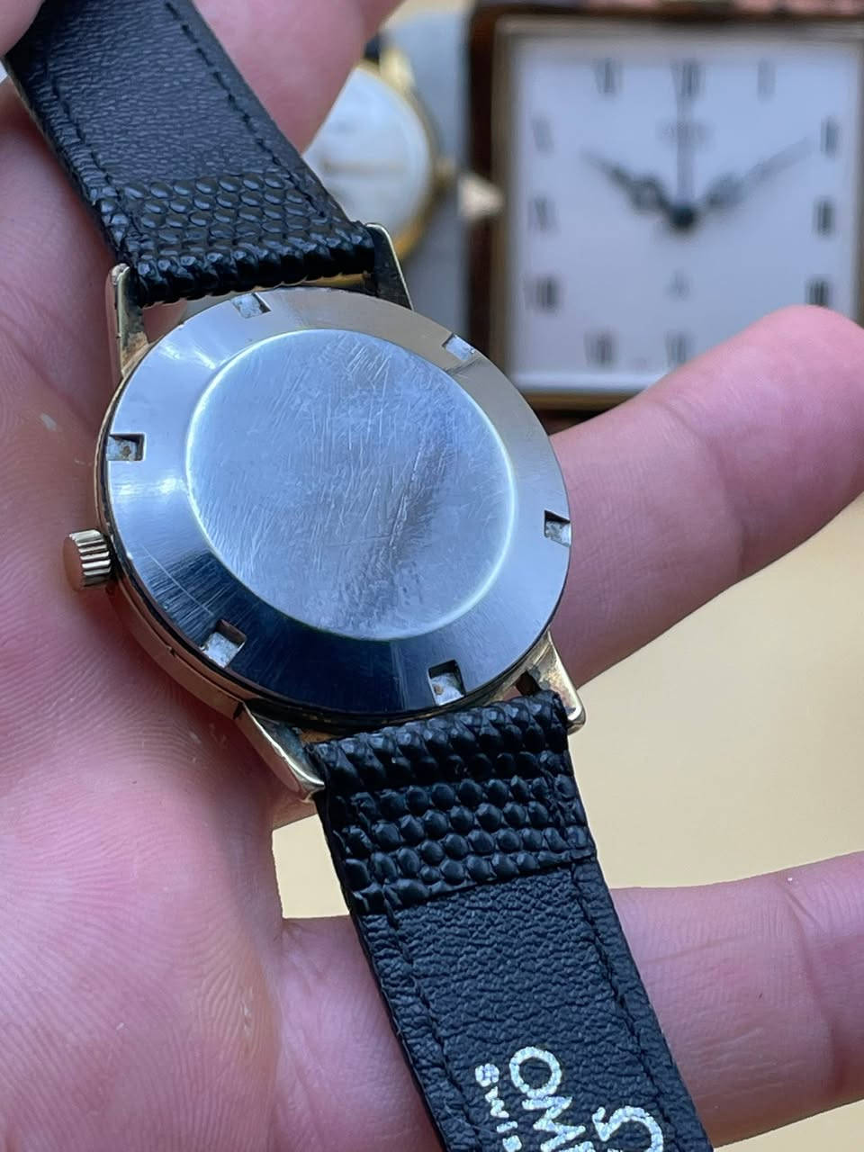-Omega Automatic 

-تحفه من تحف الزمان اوميگا اوتوماتيك تغليف ذهب ٢٠ مايكرو 

-مقاس ٣٤.٥ إلى ٣٥ نوادر 

-الحركه اوتوماتيك بمكينه ٥٨٣(فراشه) 

-جميع التفاصيل الاصليه عدا الزمبلك مستبدل 

-للتواصل خاص او واتساب ***********
