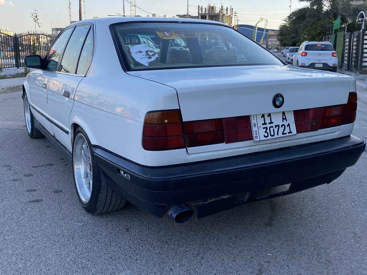 للبيع فقط 520 مفتوح كير اوتو
موديل1990
صدر امامي خلفي جديد
ويل ام وتخم تاير جديد 
السياره بدون حادث ولا خياس 
4 جام كهرباء 
كهربائيات ع البلاد بعدهن 
رقم بغداد سنويه جديده وهزه جديده بسمي 
تحويل مباشر مكاني بغداد السيديه 
السعر 43 وبيها مجال 
***********
