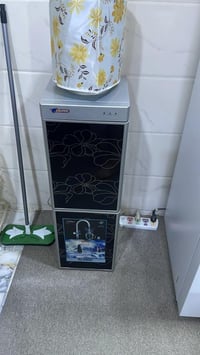 غراض جديده بمعنى الكلمه  براد اريده بميه وتلاثين ١٣٠  والثلاجه ماخذها ...