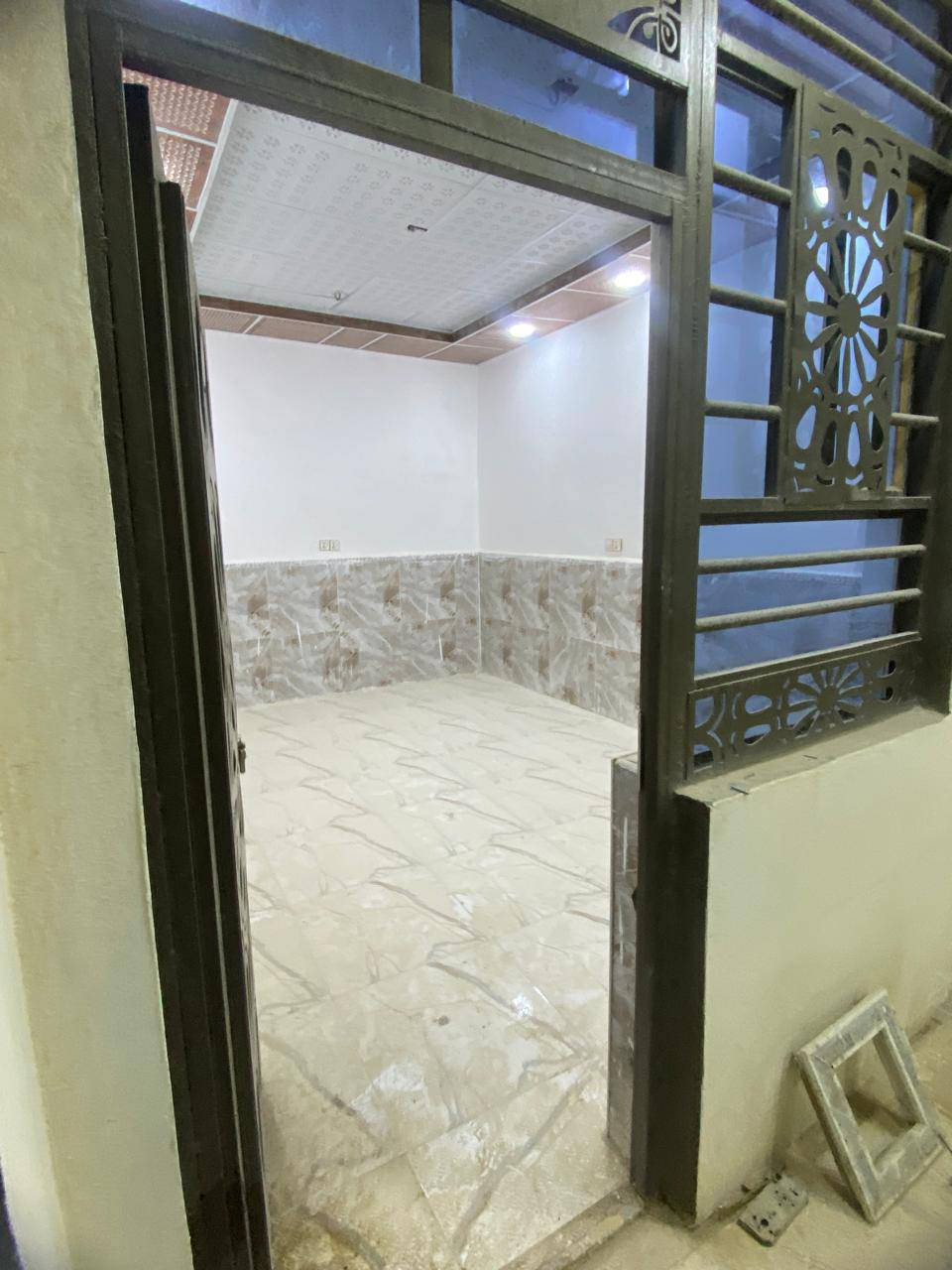 بيت للبيع المساحه 80 متر طابو زراعي جهه المطحنه عمود 321 وتدخل بالشارع قريبه على جامع فاطمه الزهراء تبليط وماء وكهرباء مدارس بناء درجه اولى استقبال صحيات خارجيه ومطبخ وغرفه داخليه وصحيات وحمام داخليه وسطح.سعر 36 وبمجال  الاستفسار على هذا الرقم ***********
