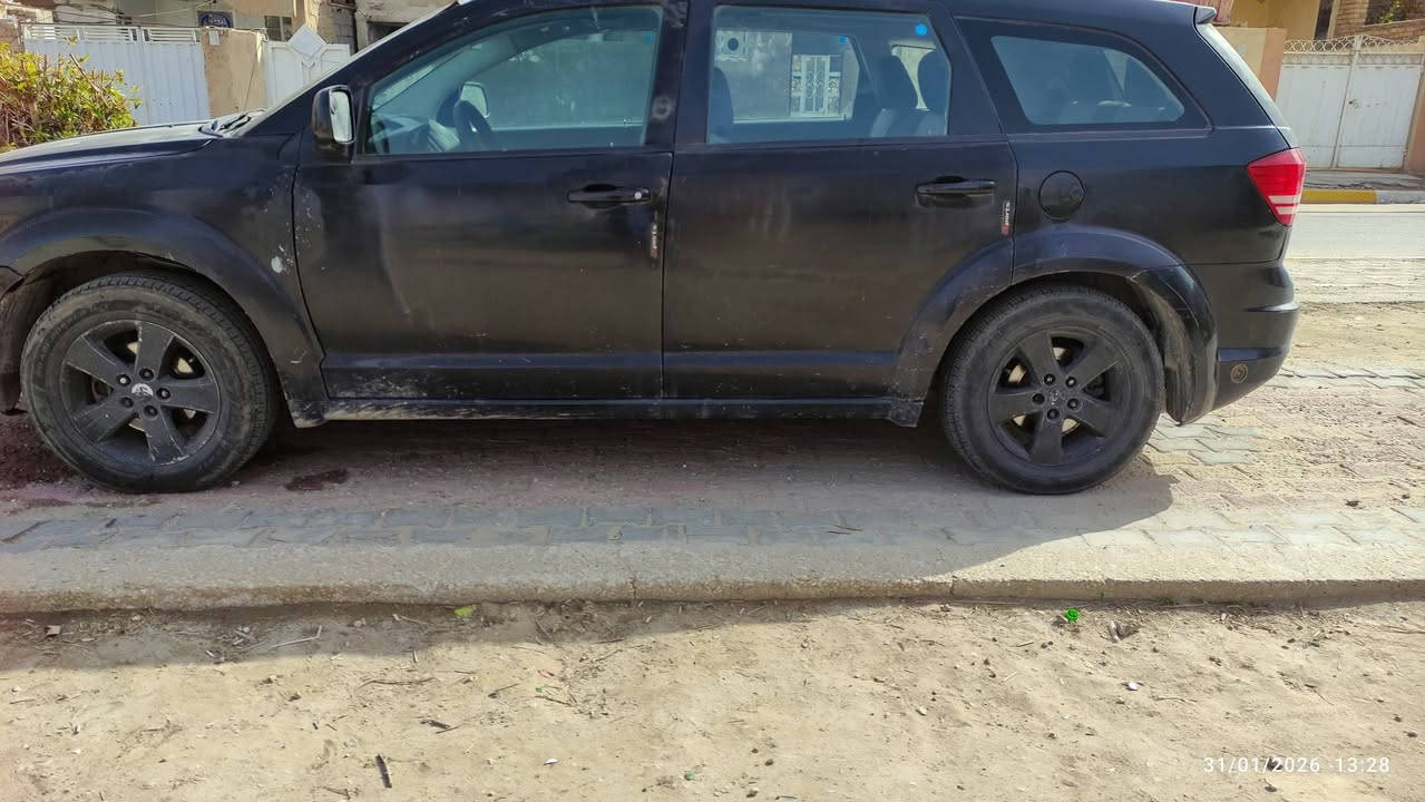 السلام عليكم ورحمة الله وبركاته 
دوج جورني 2009 محرك ستة سلندر 3500
بيها منظومة غاز
سبعة راكب ثلاث قطع تبريد
رقم بغداد انكليزي سنوية بسمي لل2029
مشكلتها تدير سلف لكن ما تشتغل 
السعر 75 وبيها مجال تعجبك اتصل أو راسلني 
العنوان كربلاء حي العامل 
***********
***********
