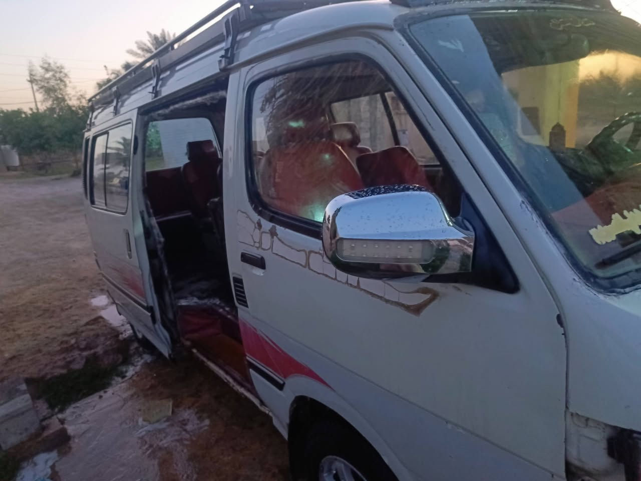 فتون 8محدثه 2011محرك ونجي مجول المرغوب حجمه 2000كير عادي كفاله عامه من صدر وكيرومحرك رقم بغداد عندي وكاله عامه الي حق احولك بيه رقم شاصي ممسوح لازم شعار سياره عليه نغابه 200وبس بيه ضربه خفيفه بجنطه سعرهه 65ورقه ***********
