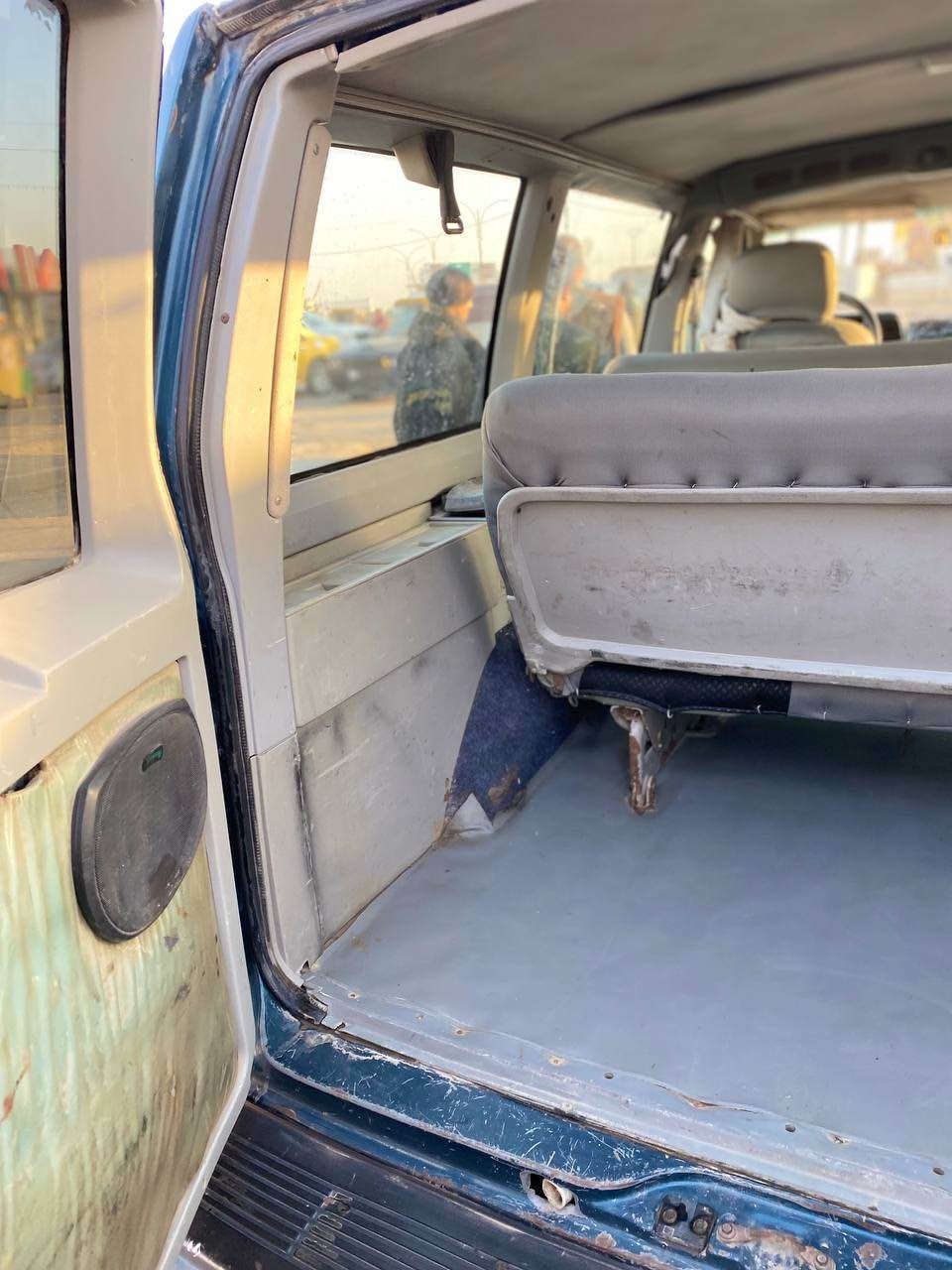 فان موديل ٩٥ باسمي مكاني ميسان 

سعر٣٠ وبيهه مجال

*********** عمارة, ميسان
