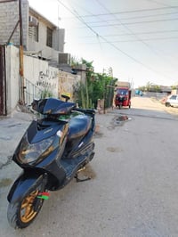 سلام وعليكم سكنس فحل للبيع الدراجه نضيفه مثل ماموضح بل صور  الدراجه شغ...