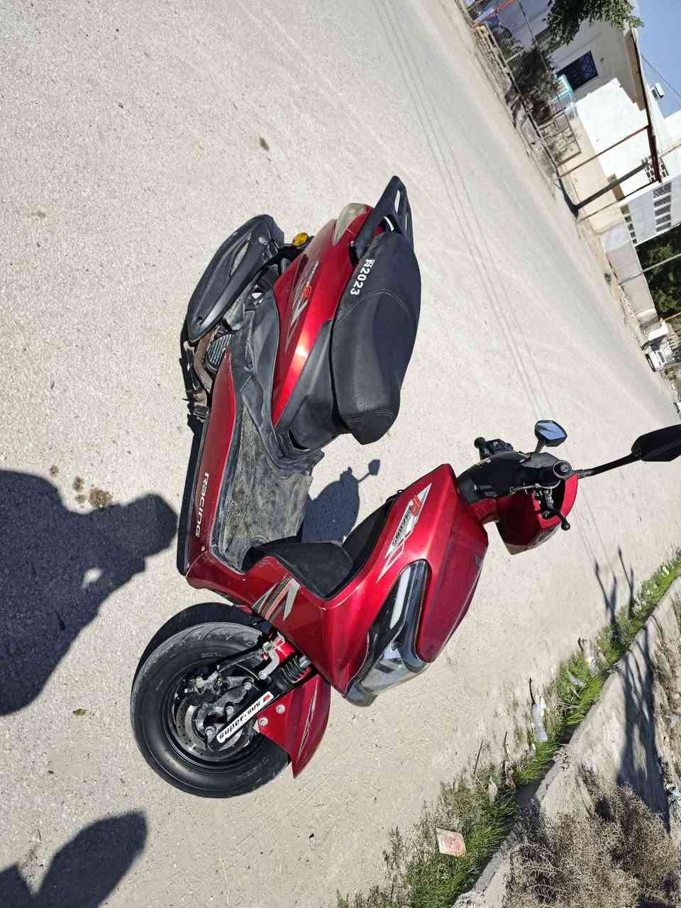 السلام عليكم دراجة سكنس للبيع نضيفة على البلاد مكانها بابل المسيب السعر 600 وبيها مجال الرقم *********** حلة, بابل
