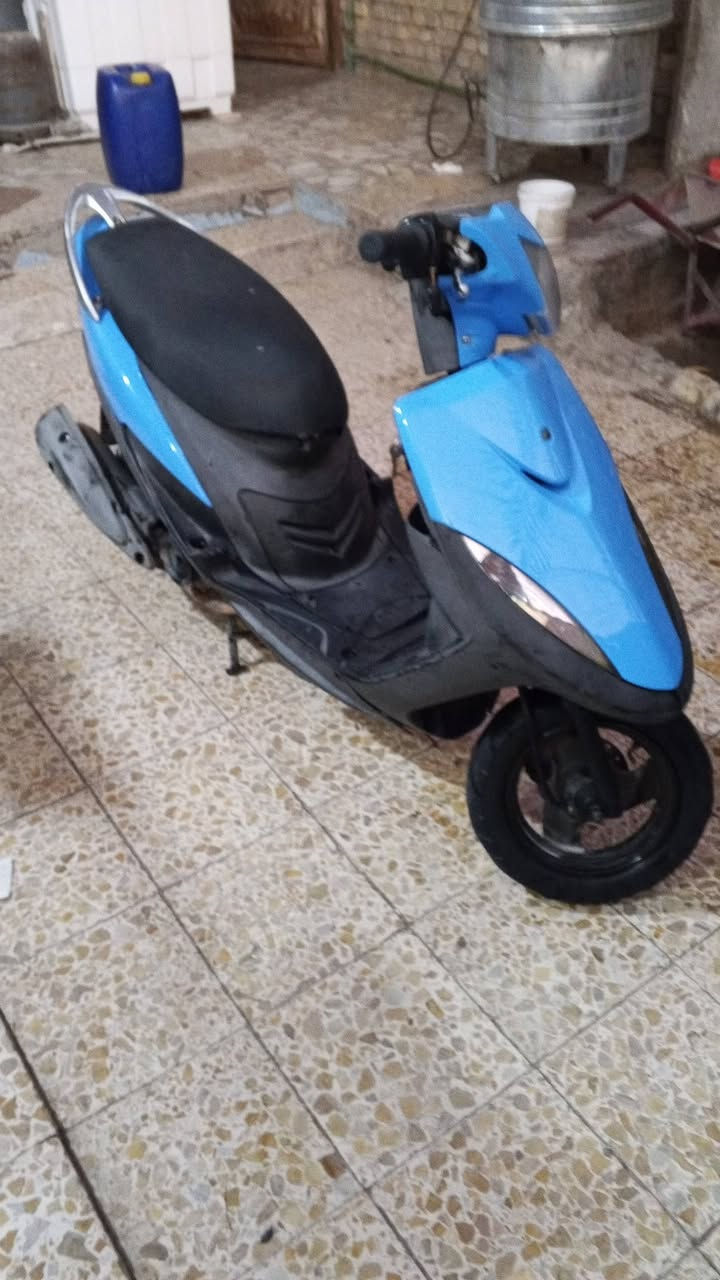 السلام عليكم
دراجة ماكس عدله للبيع 

دراجة تونه طلعناهه حاويه كلشي ما مبدلين بيه بس الكفرات 

مامفتوح كلشي شغال سلف هندر كهربائيّة كله ابلاد كفراته لاصليه موجوده 

المايشتري لا يتصل ***********

السعر 950
