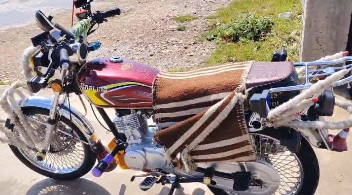 سلام عليكم دراجة تايكر مديل 25كفالة عامة شخط ما بيهةاروق اصولي دشبول ابو الكارت دراجة زيرو فول جمبزة السعر خاص المكان ديالى بلدروز حي العصري ***********
