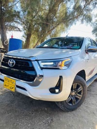 هايلوكس • ٢٠٢٢ • مكفولة