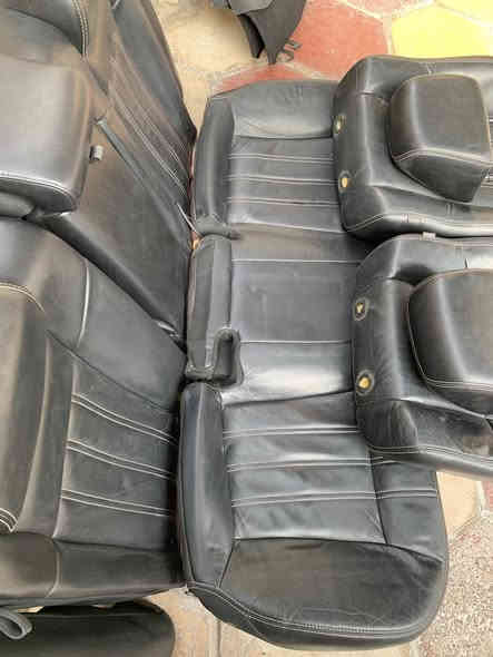 سلام عليكم غرفة مال اوباما s فقط كشنات ترهم من مديل 11 لحد 23. غرفة نظيفة نظافتها 9‎0‎%‎  بس كشن  سايق المقعد مالته شويه تعبان واما باقي غرفة كلها جديدة 
 للاستفسار ***********
العنوان / بصرة 
السعر  / 275 وبيها مجال شي بسيط 
ورحمة والديكم بس شراي يتصل وتحياتي لجميع ♥️.
