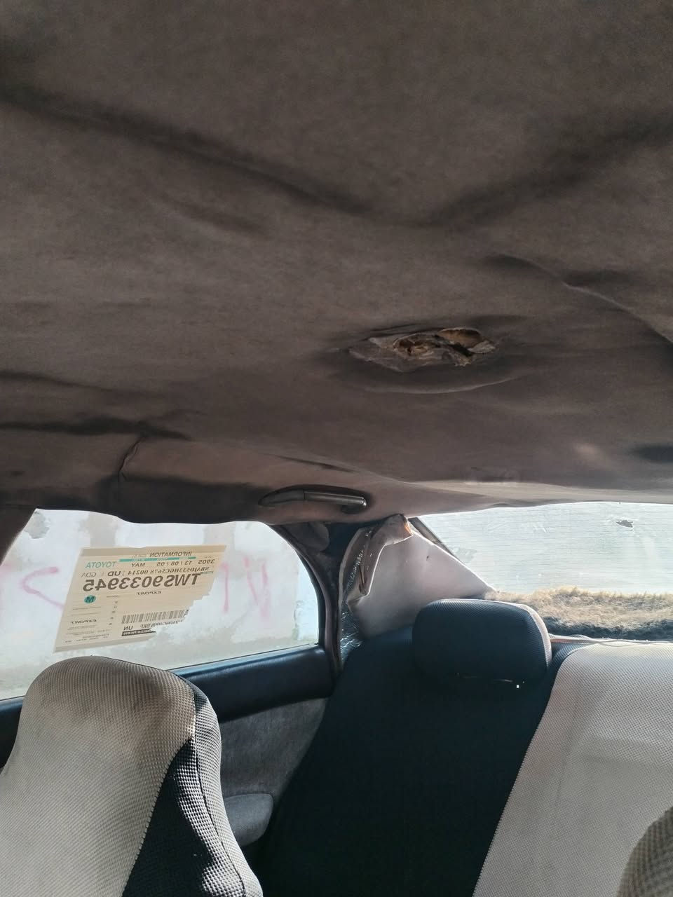 بطة موديل ١٩٩٣ ضرر سقف وجاملغ خلفي اللي بالصور رقم كركوك مكاني موصل السعر 36 وبيها مجال رقم التواصل ***********
