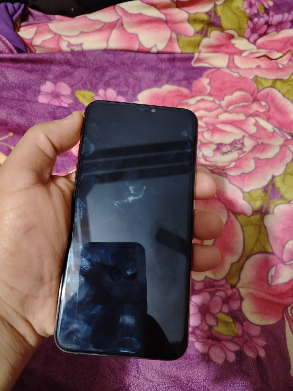 السلام عليكم عندي تلفون ايفون 11 برو ماكس البيع مبدله شاشه نظيف كلش ***********
