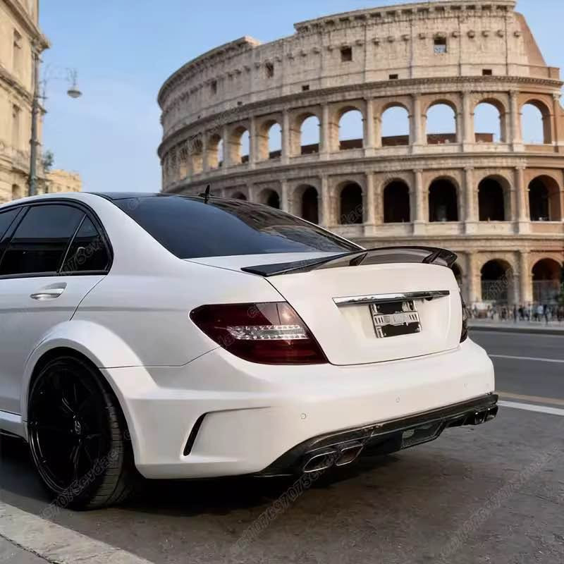 کوردی:
سپۆیلەری دواوەی مێرسیدس بێنز بۆنێتی دواوە (R Style Gloss Black) بۆ مۆدێل 2008-2014 W204

سپۆیلەری (باڵ) دواوەی سەر سندوق ناوازە و وەرزشی بە ستایلی R-Style، ڕەنگی ڕەشی بریقەدار (Gloss Black)، تایبەت بۆ مێرسیدس بێنز C-Class. دیمەنێکی ئێجگار مۆدێرن و هێرشبەرانە (Aggressive Look) بە ئۆتۆمبێلەکەت دەبەخشێت.
تایبەتمەندییەکان:
 ستایل و ڕەنگ: R Style - ڕەشی بریقەدار (مەسبوغ و حازر).
 سەیارە بۆ گونجاو: مێرسیدس بێنز C-Class (W204) مۆدێلەکانی 2008، 2009، 2010، 2011، 2012، 2013، 2014 (گونجاوە بۆ C250, C300, C350, C63).
 بەستن: زۆر ئاسانە و پێویستی بە کونکردن نییە؛ لزگەی دوو لایەنی بەهێزی لەگەڵدایە بۆ جێگیرکردن.
 کوالێتی: ماددەی پتەو و سووک، بە تەواوی ڕێک و گونجاوە لەگەڵ چەماوەی سنوقی دواوە.

العربية:
جناح خلفي (سبويلر) مرسيدس بنز سي كلاس أسود لامع R Style موديل 2008-2014 W204

سبويلر خلفي (Trunk Spoiler) مميز بتصميم رياضي R-Style باللون الأسود اللامع (Gloss Black) لسيارات مرسيدس بنز فئة C-Class، يعطي السيارة مظهرًا رياضيًا وهجوميًا فخمًا جدًا.
المميزات:
 التصميم واللون: R Style - أسود لامع عالي الجودة (جاهز للتركيب).
 السيارات المتوافقة: مرسيدس بنز C-Class الهيكل W204 للموديلات من 2008 إلى 2014 (مثل C200, C250, C300, C63).
 التثبيت: سهل جداً بدون الحاجة لثقب الصندوق، يأتي معه شريط لاصق قوي ذو جهتين للتثبيت المحكم.
 الجودة: مصنوع من مواد متينة وخفيفة الوزن ومطابق تماماً لانحناءات غطاء الصندوق الخلفي. السليمانية, العراق


**إذا كنت صاحب هذا الإعلان وتريد حذفه لأي سبب، رجاءا أرسل رسالة إلى الدعم الفني**