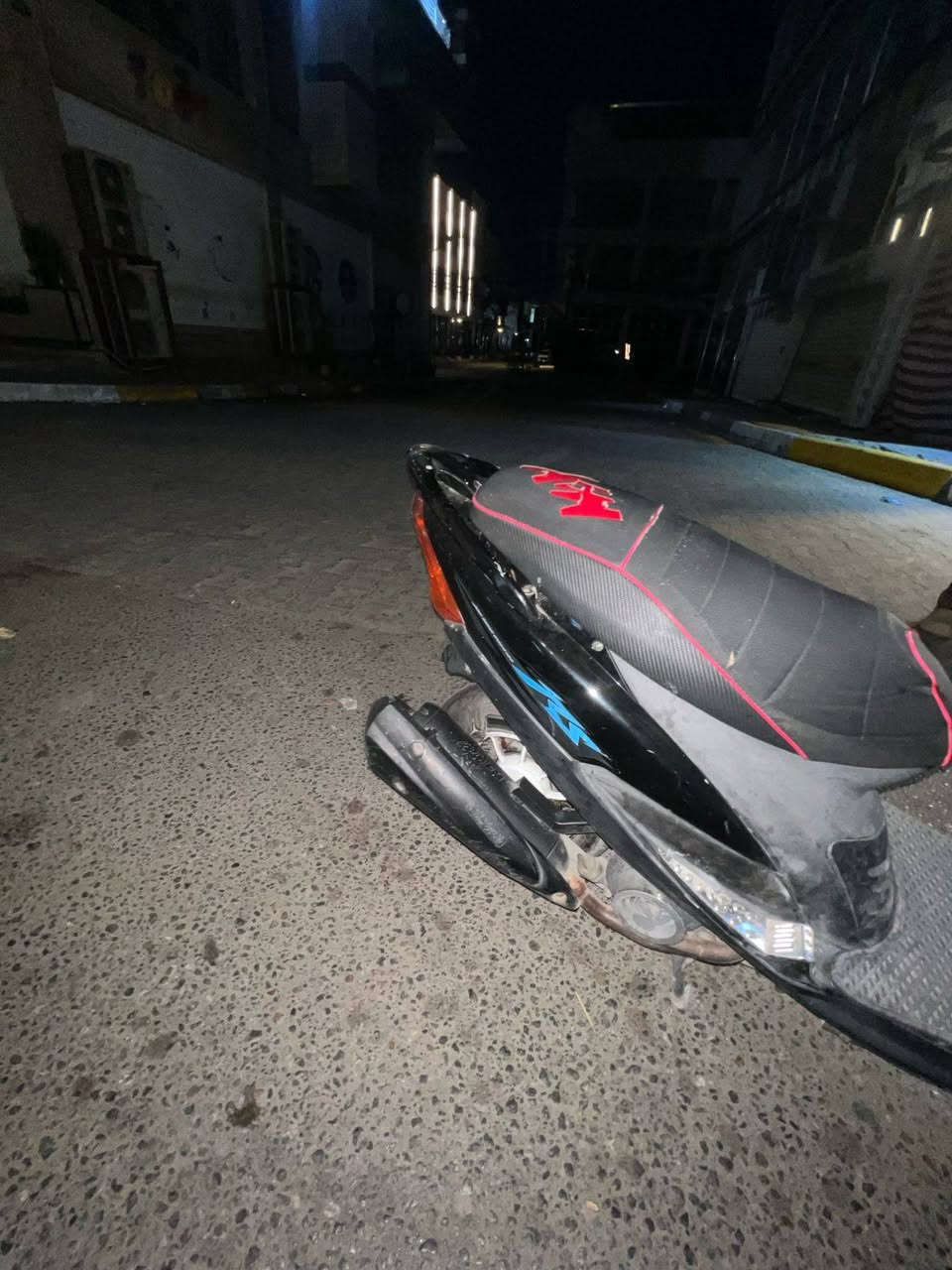 ماكس للبيع
السلام عليكم نكره سلف  كفاله عامه  مكينه بلاد ما مفتوحه  دوم  نواقص بس بك لايت خلفي اشاير بس السعر 500الف الدراجه ملحه كلها رقمي ***********
