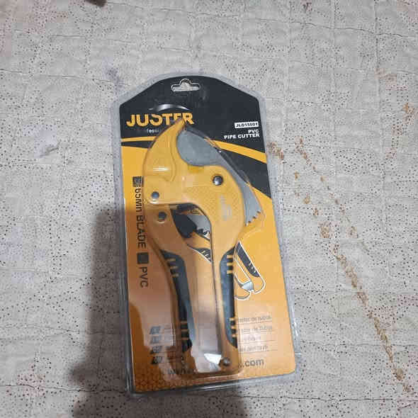 قراظ بالة للبيع كلة اصلي ثقيل ،،.           واتر بم اصلي  .كسور سبانة 4 انجات تقيل ..كندك ثقيل مال شركة ..مكص انجيكو اصلي ..درنفيسات كلة ثقيل وصلي مال بالة.. والتواصل خاص.او علة الرقم ..‏‪***********‬‏⁦⁦ ..☎️موجود كميات.
