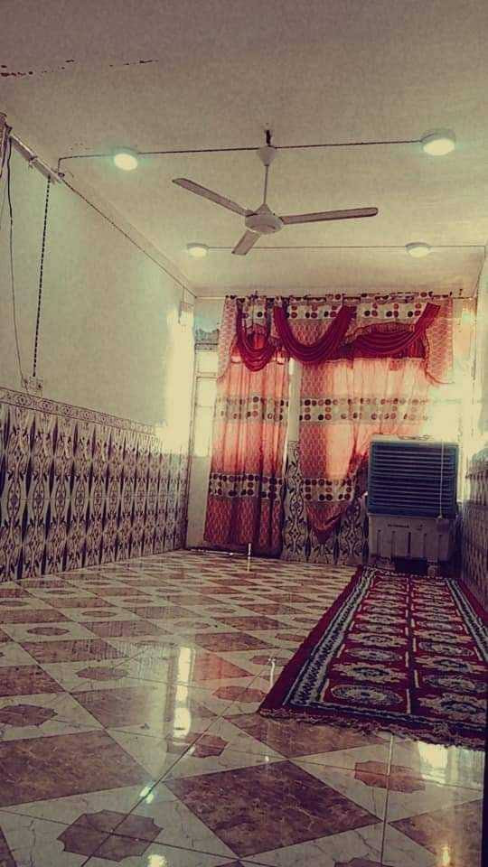 السلام عليكم يوجد بيت للبيع المساحة 408م المكان صوب بني ركاب قرية سيد مناحي متوفر كافة الخدمات ماء كهرباء شارع تبليط الاستفسار ***********
