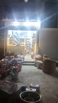 كفه وحده للبيع منظفات .. منزلية.. اكسوارات .. كوزمتك تحب تريد الرفو هم...