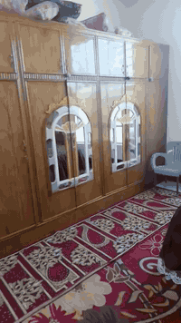 السلام عليكم غرفه للبيع صاج غرفه جديده صار لي سته اشهر من فصلتهه هذا رفمي ***********مكان بابل مكلف بل نشر
