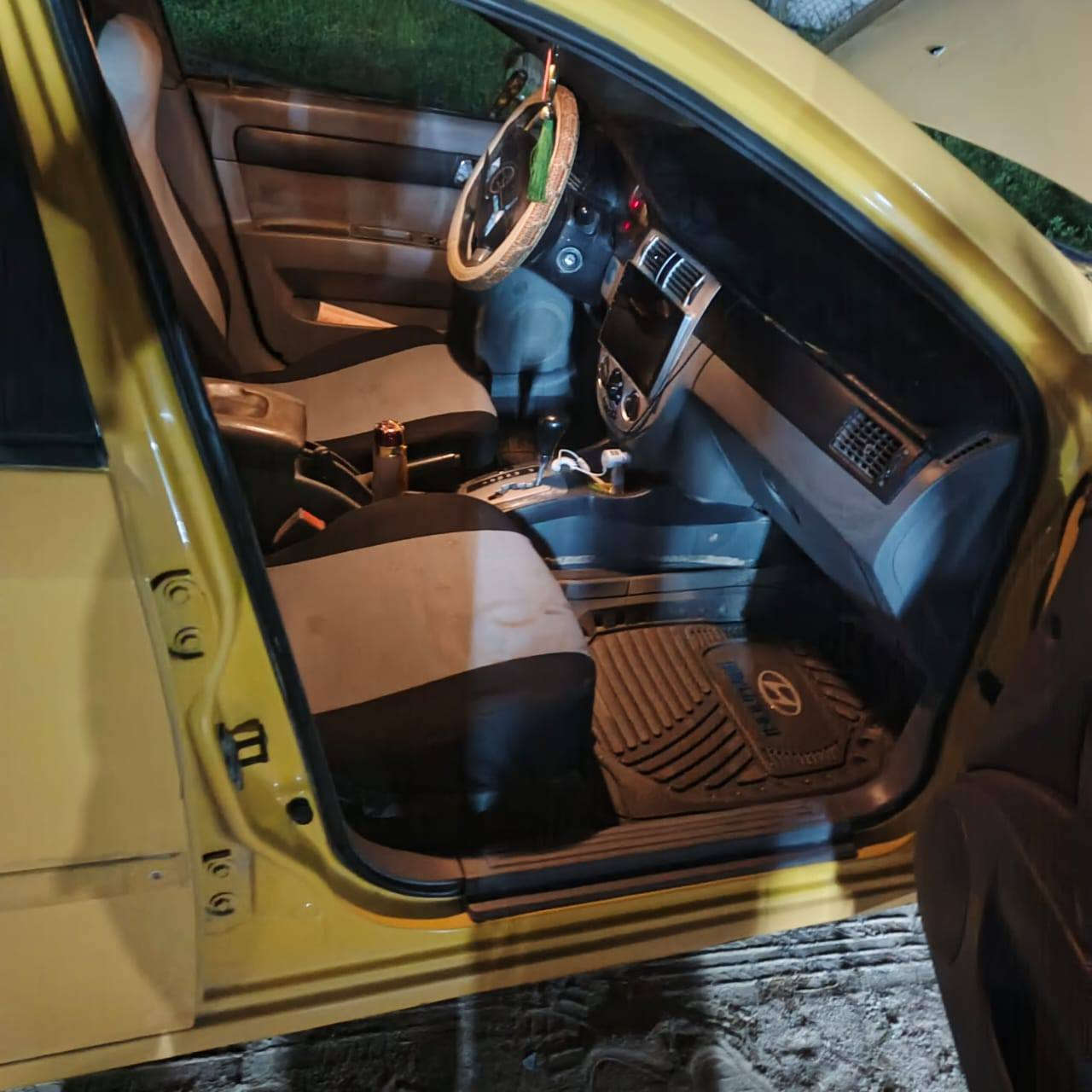 سلام عليكم اوبترا 2011.   كامله  مانقصه شي  ممحرك كير  خير من لله.   سنويه  بعدهي مامنتهيه.   لل 2028.   فقط مراوس بسياره ارنب  نضيف. تصال عل رقم ***********
