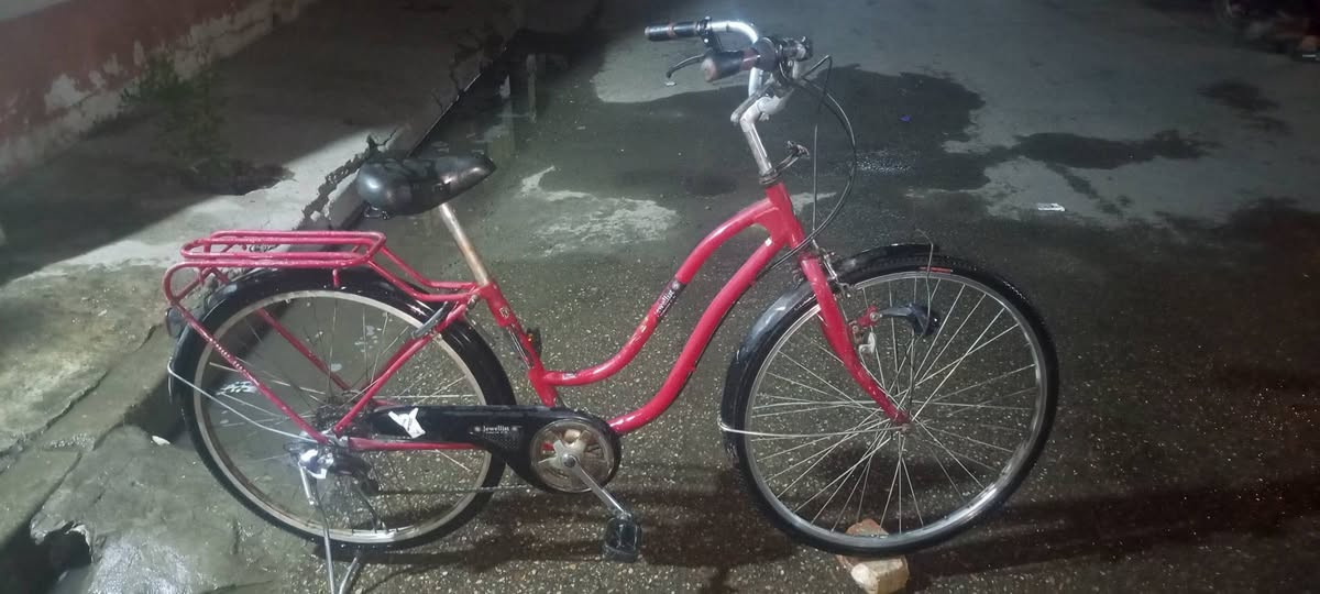 السلام عليكم
بايسكل كامل من كل شي السعر 100 وبي مجال كان بغداد الدوله 
+964 771 340 0330


**إذا كنت صاحب هذا الإعلان وتريد حذفه لأي سبب، رجاءا أرسل رسالة إلى الدعم الفني**