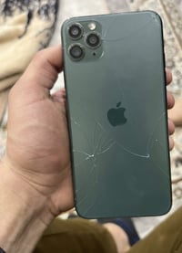 السلام عليك المو شراي يعبر للبيع او المراوس ايفون ١١ برو مكس بطاريه ١٠...