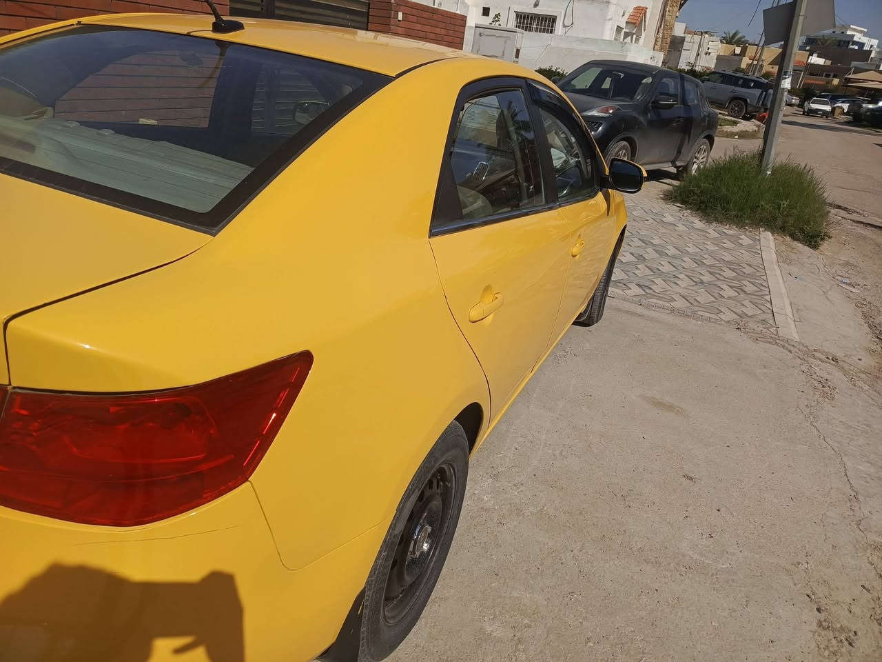 كيا فورتي موديل 2010 مصبوغه عام اول صبغه الها وارد امريكي حادثهه جاملغ امامي مبدل كير ومحرك مكفول تدفئه تبريد شغالات العنوان جزيره بغداد سياحيه الرقم
***********
