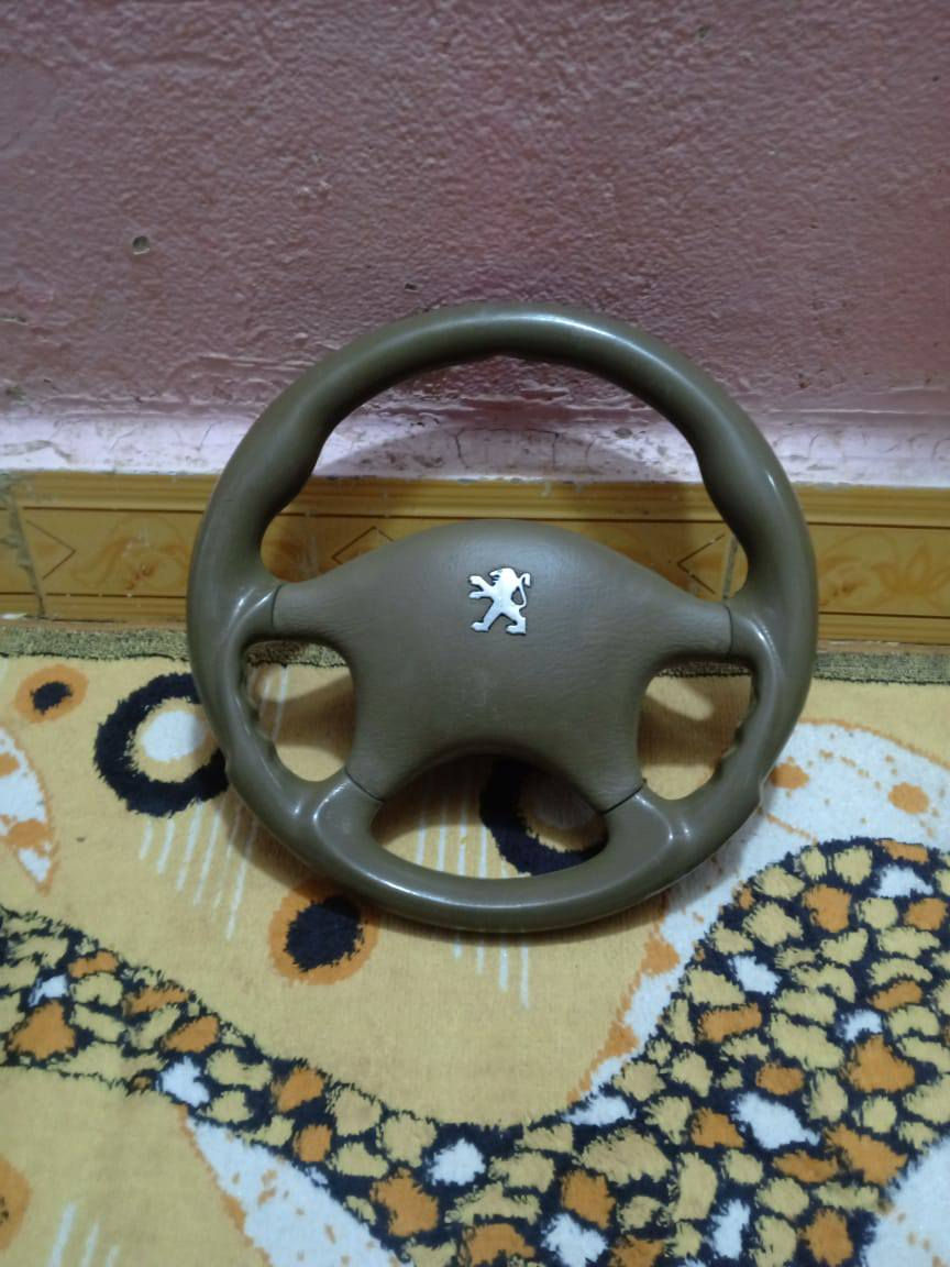 السلام عليكم ستيرن يرهم للبيجو ولسمند بعده جديد السعر 25 وتكيات ناصيه للبيع السعر 40 وبيهن مجال المكان حي المعلمين الجديد الشراي يتصل ***********
