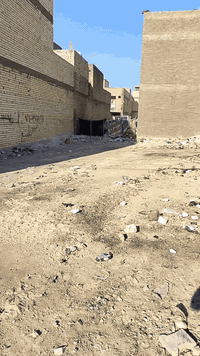 قطعه للبيع 100متر حي سلام بغداد قرب المستشفى الجديد الي بفضليه 0773405...