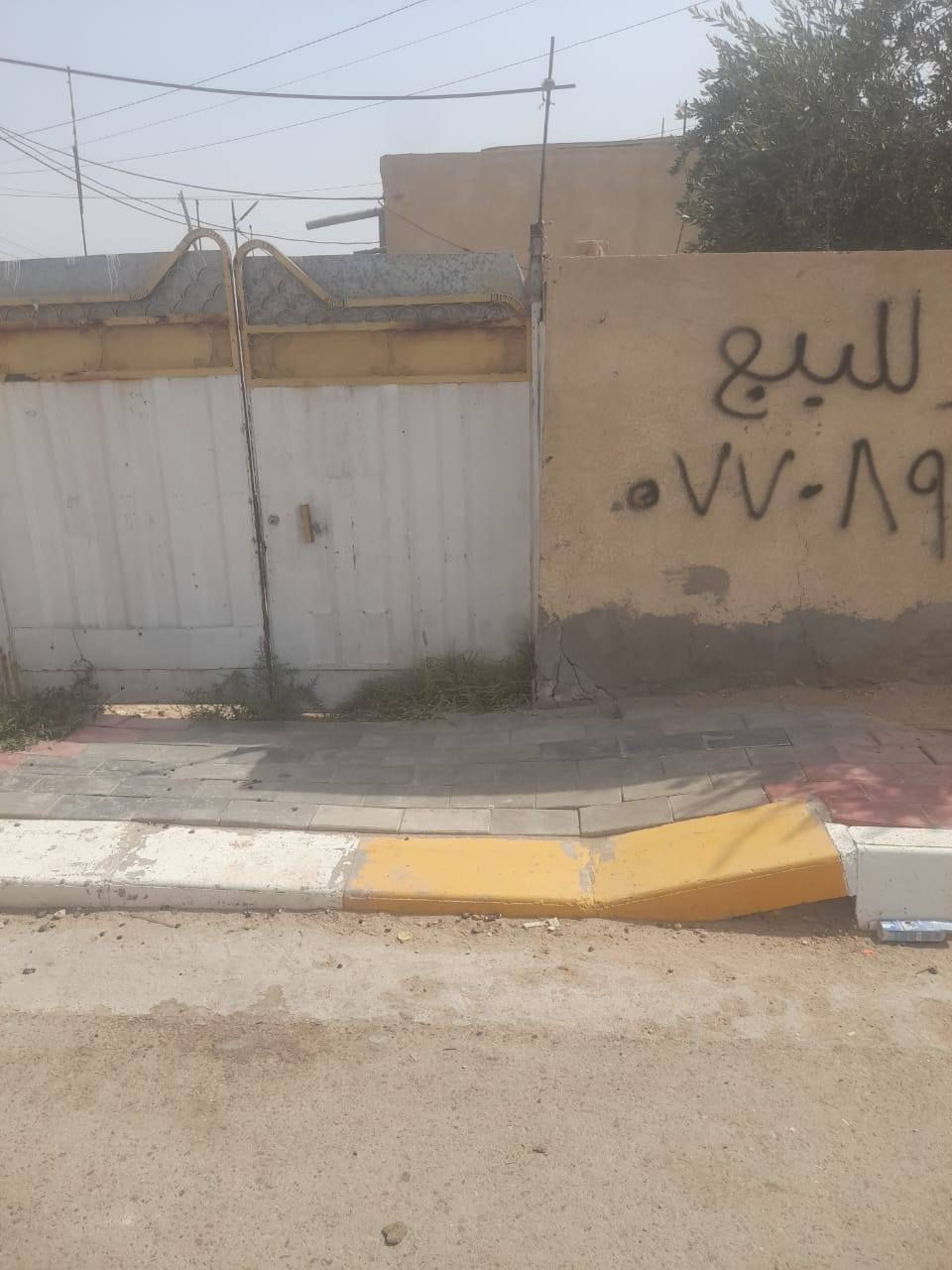 دار للبيع ركن مساحه ١٢٥ الجبهه ١٠ النزال 12و نص رجيبه حي العسكري فرع البانزيخانه يميناً مقابل المنتزه
*********** الاتصال عبره الواتساب ...
