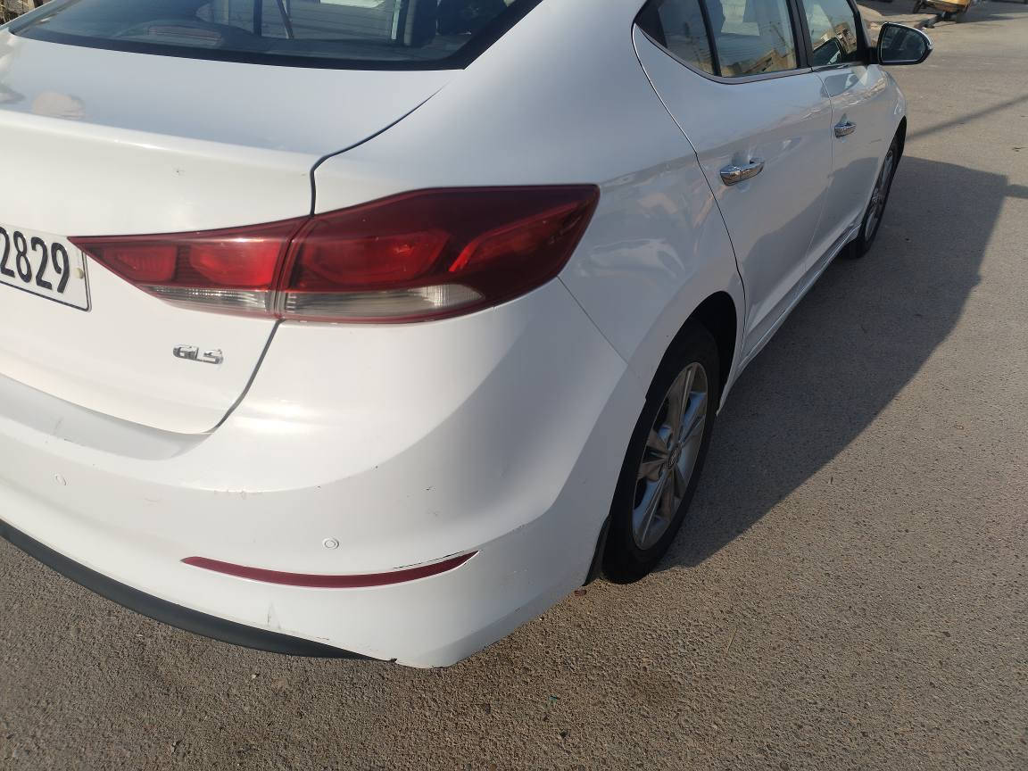 انترا موديل 17 وارد خليجي مكفوله بيه بس نص دوسه صبغ والباقي مكفول محرك 200 دوش تبريد ثلج حداده جديده سنويه جديده رقم نكليزي تحويل مباشر *********** البصرة, العراق
