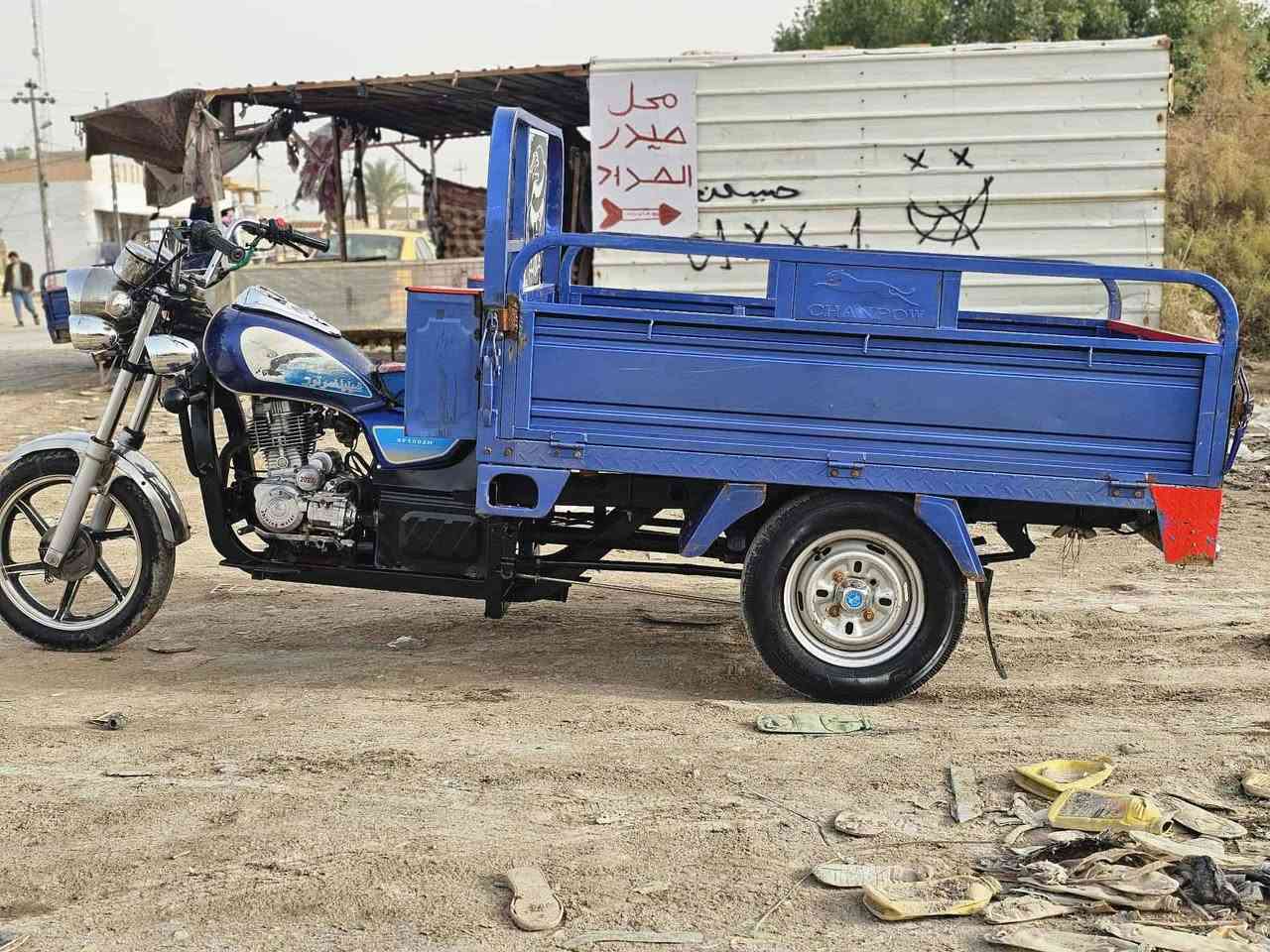 سلام عليكم ستوته للبيع شاصيه 2014رقم وسنويه ألماني وغراضه كله 25 كله جديده مكينه اكسن بدي ورك تيرات سدر كله تعمير ستوته معمره 25كفاله عامه فقط باج تقواه ركبته وشراي يتصل مكانه ديوانيه حي العسكري ***********
