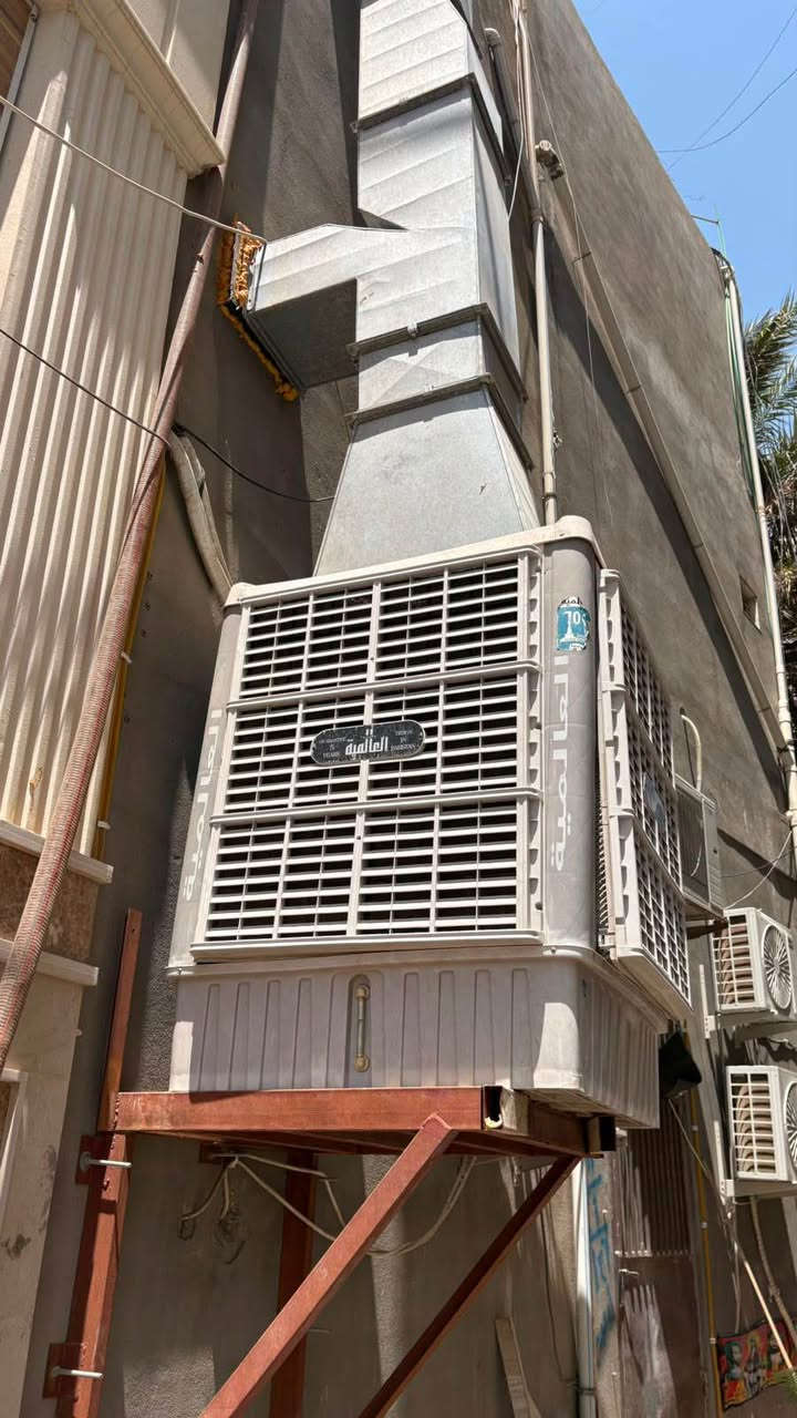 مبردة العالمية الحجم الكبير چنلات مو كارت نظيفة ستعمال نظيف جديدة برغي مابيه نقص تجي تفحص وتشغل وتشوف مع منظومة دكتات تنباع تقريبا ٢٠ متر تقريبا مكاني كربلاء جمعية فلكة سيد الاسعار سعره (١.٤٠٠) مليون واربعمية مع دكتات تنباع 
*********** كربلاء, العراق
