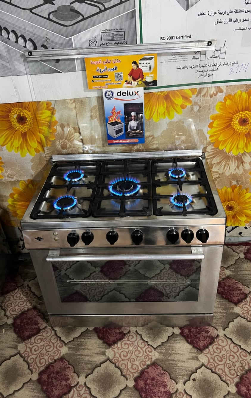 كل الموجود بالصوره للبيع تفضل خاص ودز التريده ويجيك السعر كربلاء حي الغدير ***********
