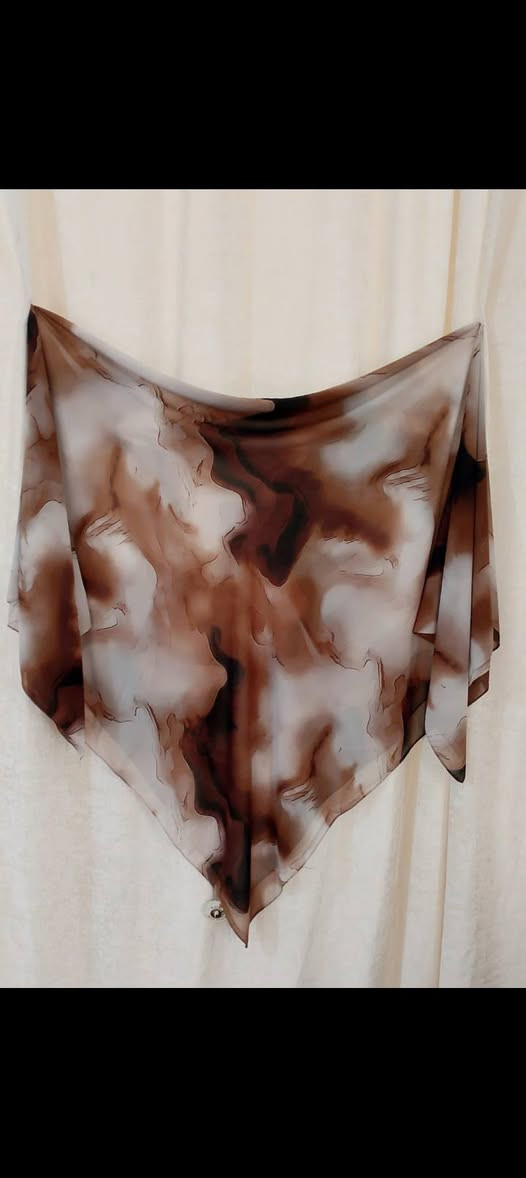 السلام عليكم 
موجود عندي احجبة و جنط و احذية و بلوزات و هواي شغلات و ب انسب الاسعار 
الي تحب تستفسر او تشوف الصور تراسلني خاص وتدلل 🫶 
متوفر توصيل لجميع المحافظات 3 الآف فقطططط ✨


**إذا كنت صاحب هذا الإعلان وتريد حذفه لأي سبب، رجاءا أرسل رسالة إلى الدعم الفني**