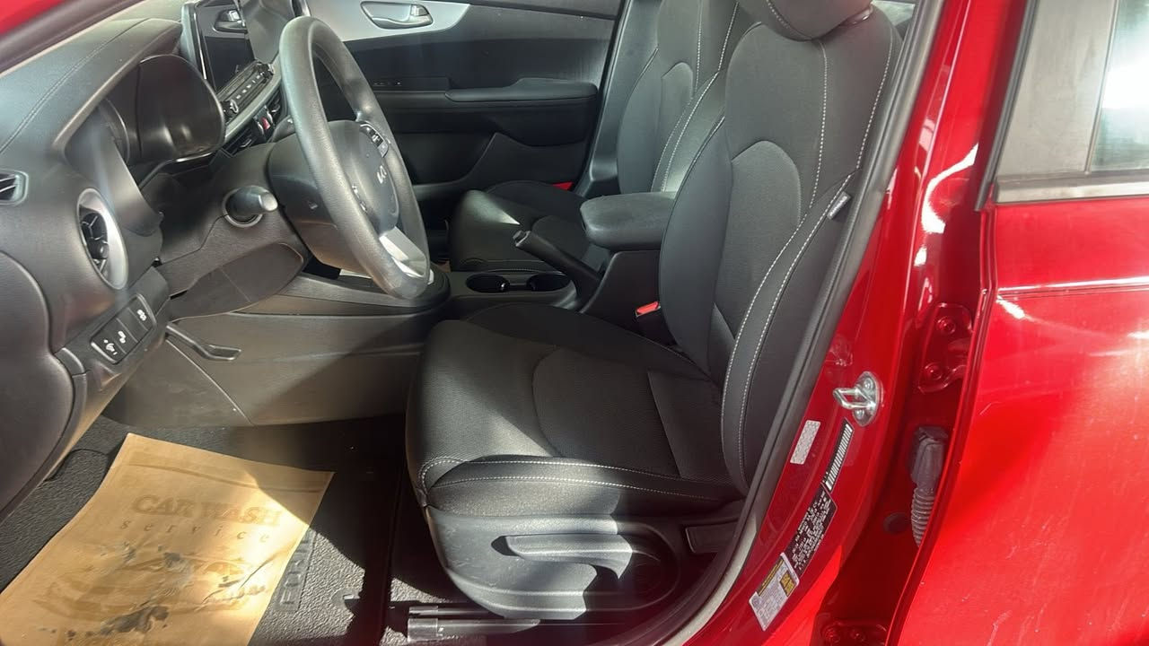 السلام وعليكم فورتي للبيع موديل 24 كلين بدون حادث واصله عقبه تريد دخله حره او شهداء السعر 
السعر 136 ***********
