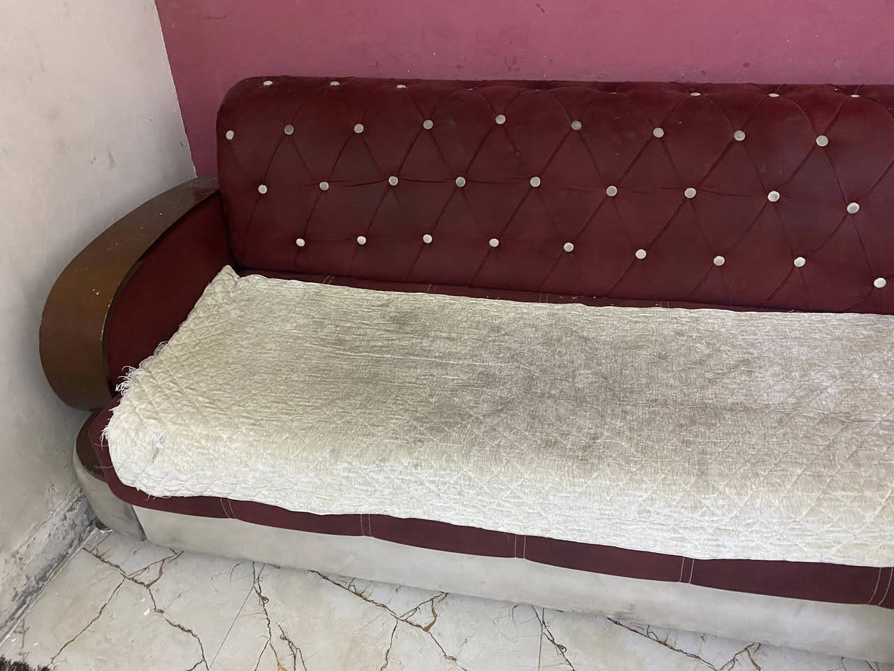 تخم للبيع السعر ١٢٥ وبي مجال


**إذا كنت صاحب هذا الإعلان وتريد حذفه لأي سبب، رجاءا أرسل رسالة إلى الدعم الفني**