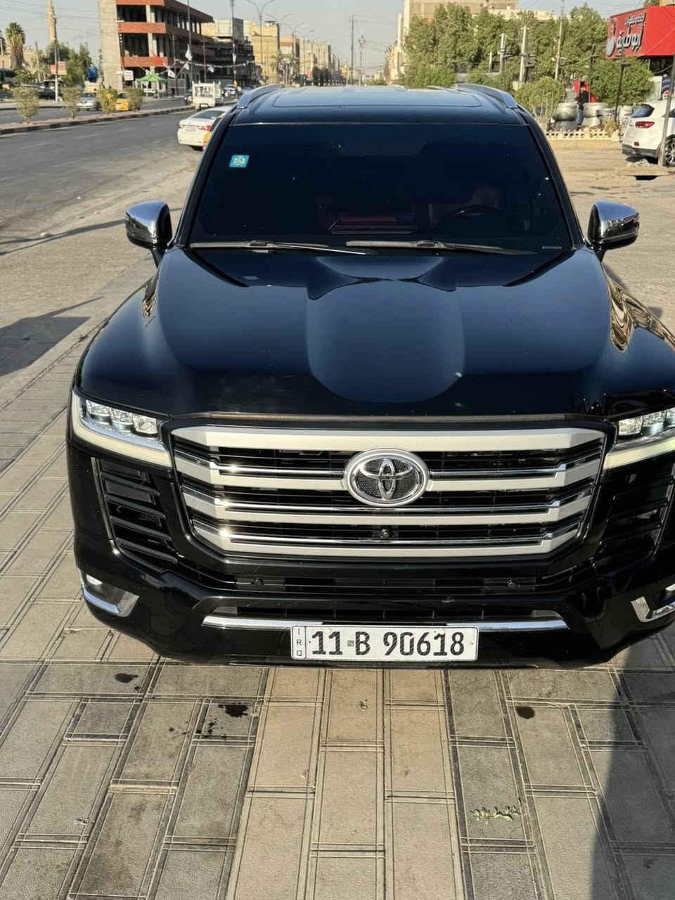 توين تيربو 22
داخل احمر السياره فول الفول واحد ع واحد للاخير 

يعني معروفه موصفات لvxr 
مزوعه موصفات للاخيرررر 

ب اسمي سياره 
***********
