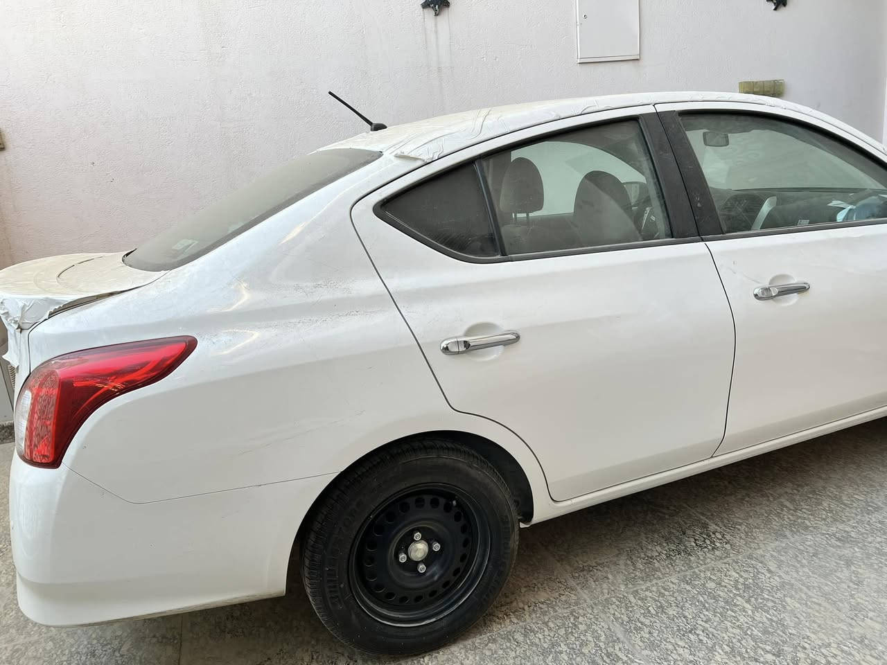 السلام عليكم  
نيسان صني موديل 2025مصري 
ماشيه 16الف 
رقم اربيل عدي وكاله من الشركه مالته 
كفاله عامه 
السعر 130وبيه مجال 
رقم الهاتف ***********
