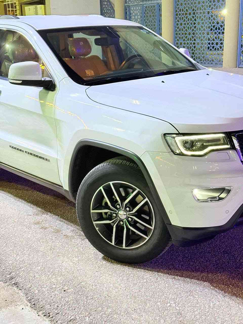 جيب لاريدو موديل 2018 خليجي رقم دهوك مكفوله كفاله عامه عدا خسفه بسيطه بالجاملغ الامامي الايمن على وضعها مامعدله مواصفات اللاريدو معروفه 

حساسات امامي + خلفي 
زراك لايت 
اشاره بالمرايه
 مراي شفط 
كشنات جلد
كشنات كهربائي 
تبريد خلفي ... السعر 255 وبيه مجال 

للاستفسار ***********
