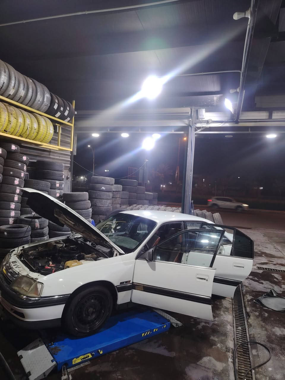 اوبل اوميكا ١٩٩٢ مكينه٢٠٠٠
منضومه تبريد جديده ثلج

رقم بغداد مميز 

سعر 45 بيه مجال ***********
